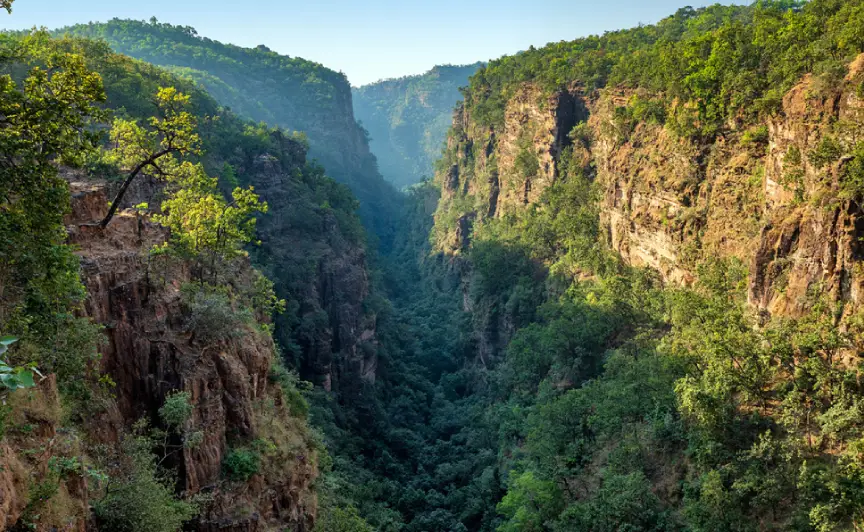 Delhi Bhopal Pachmarhi Jabalpur Kanha Mumbai11