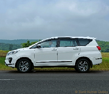 Taxi service in Kanha national park. Offering tourist cab transfers from Khatia gate, Mukki gate, Sarhi Khan Travel Agency